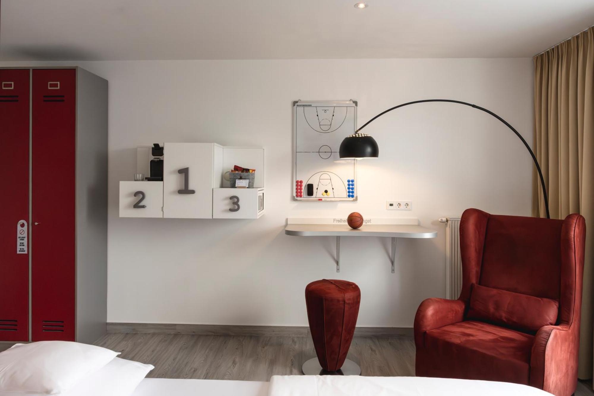 Sport- & Seminarhotel Glockenspitze Altenkirchen  Pokoj fotografie